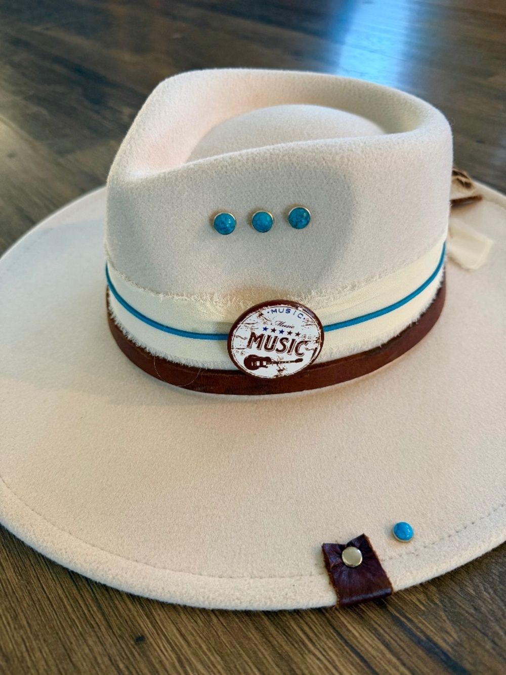 Women’s Western Cowboy Style Hat - Perfect Music Festival Accessory!
